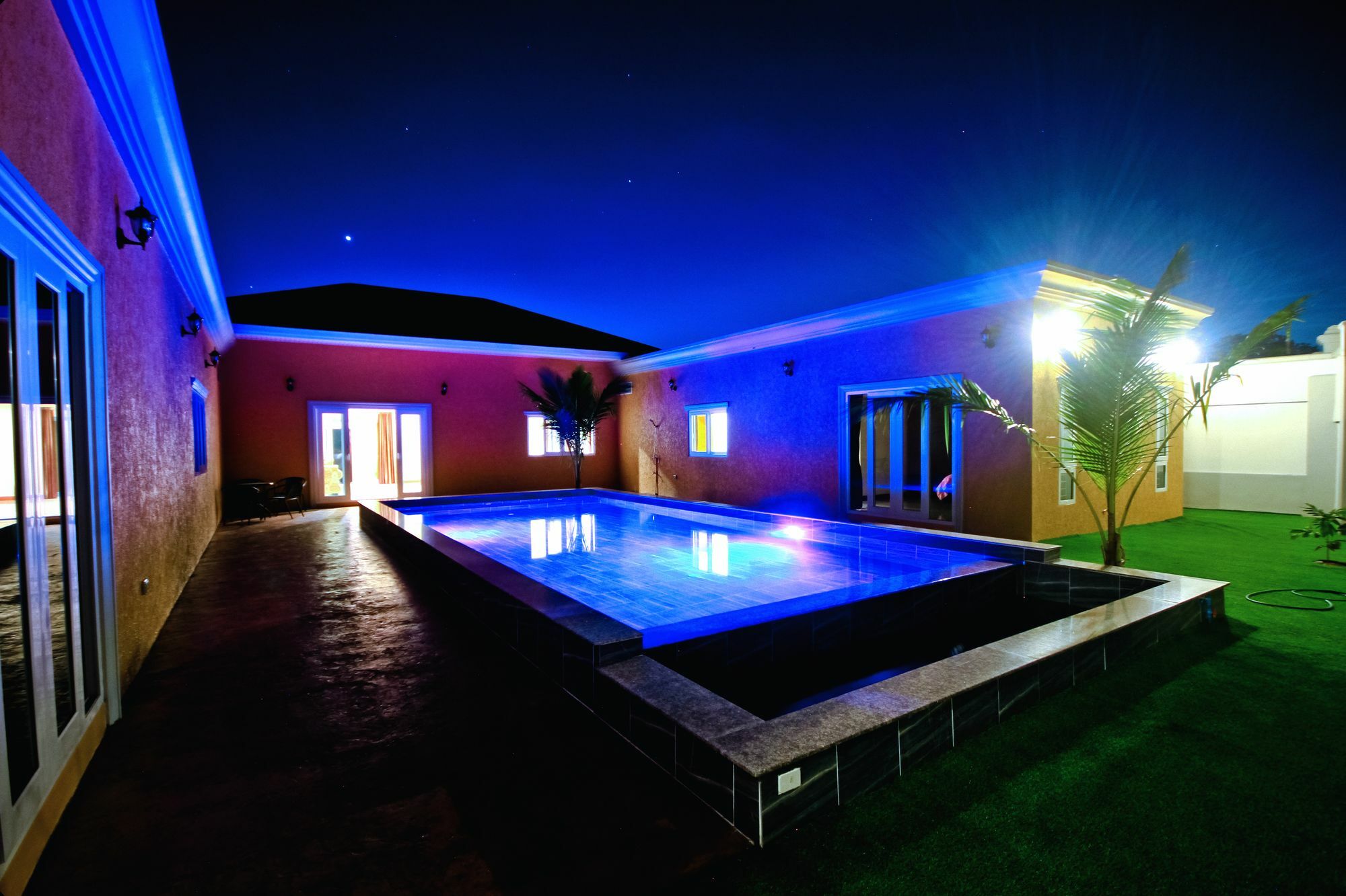 Luxury Pool Villa 3Br 6-8 Persons (Adults Only) Паттайя Экстерьер фото